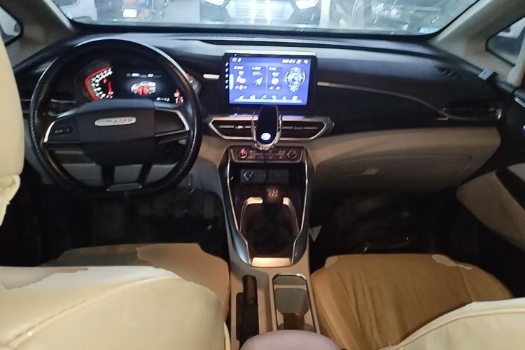 Used SAIC MAXUS G50 2022 1.5T Manual Touring A Center Console