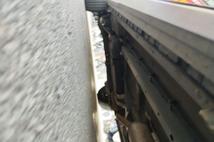 Used SAIC MAXUS G50 2022 1.5T Manual Touring A Chassis Front Right
