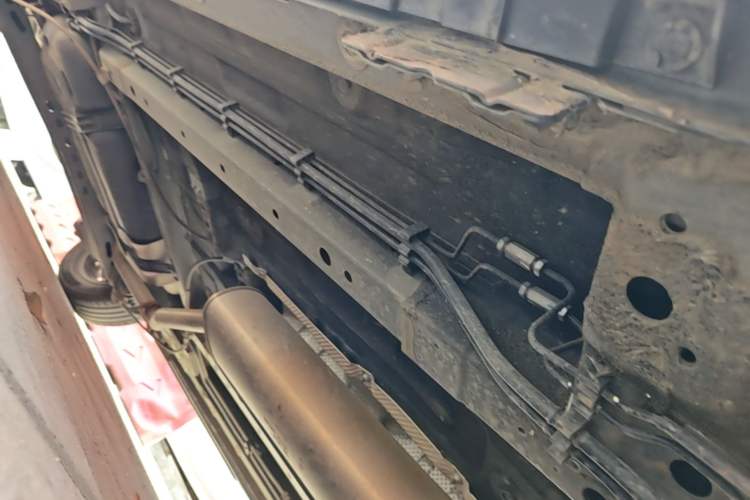 Used SAIC MAXUS G50 2022 1.5T Manual Comfort B Chassis Front Right