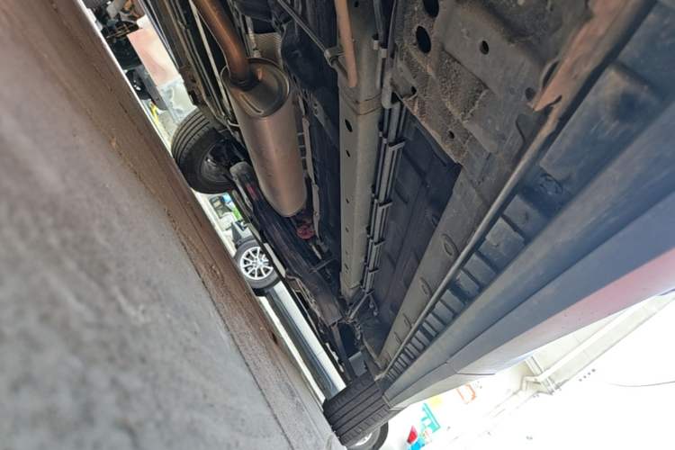 Used SAIC MAXUS G50 2022 1.5T Manual Comfort B Chassis Rear Right