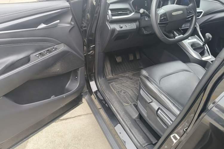 Used SAIC MAXUS G50 2022 1.5T Manual Comfort B Driver Seat