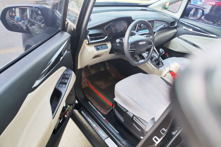 Used SAIC MAXUS G50 2022 1.5T Manual Touring A Driver Seat
