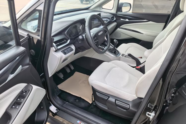 Used SAIC MAXUS G50 2022 1.5T Manual Touring A Driver Seat