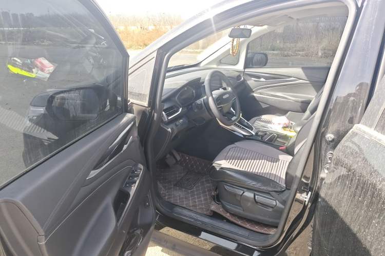 Used SAIC MAXUS G50 2022 1.5T Automatic Comfort Touring B Driver Seat
