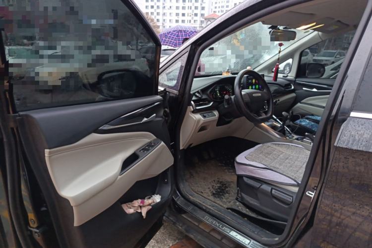 Used SAIC MAXUS G50 2022 1.5T Manual Touring A Driver Seat