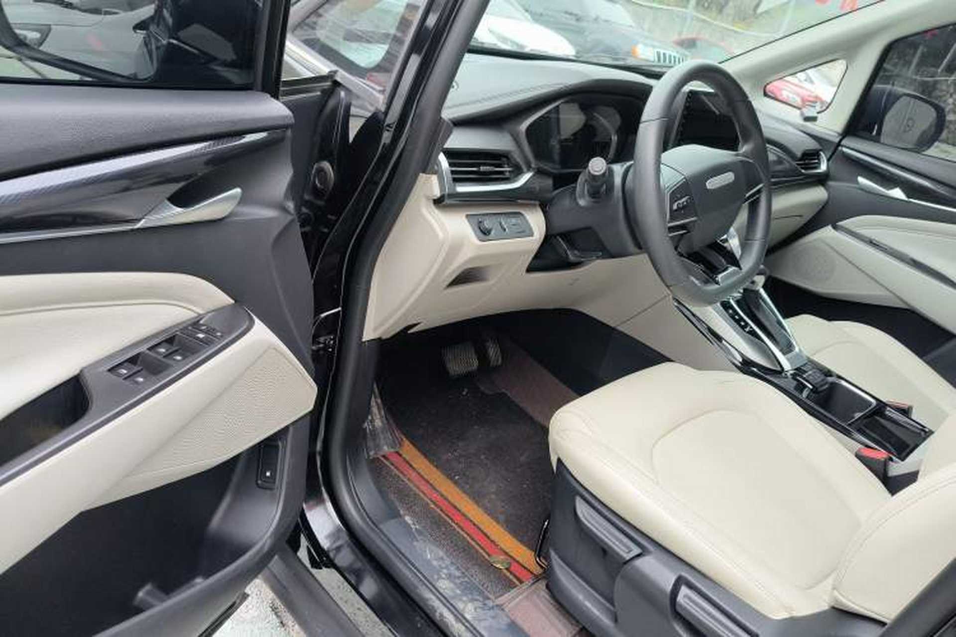 Used SAIC MAXUS G50 2022 1.5T Automatic Comfort Touring A Driver Seat