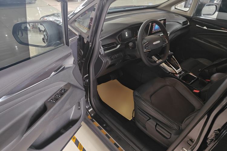 Used SAIC MAXUS G50 2022 1.5T Automatic Comfort Touring B Driver Seat
