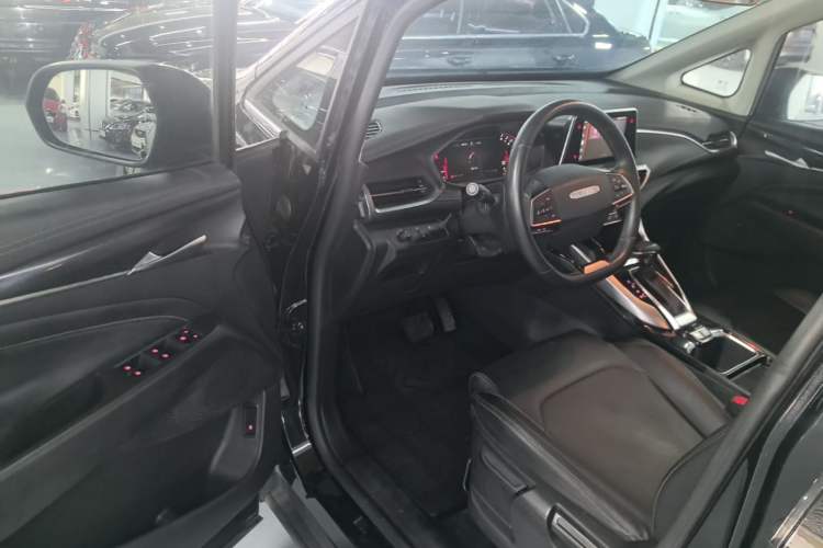 Used SAIC MAXUS G50 2022 1.5T Automatic Comfort Touring B Driver Seat