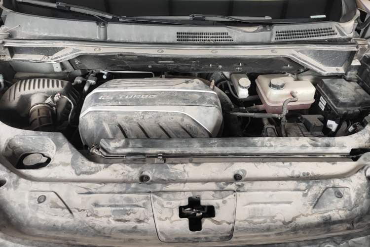 Used SAIC MAXUS G50 2022 1.5T Manual Touring A Engine Bay