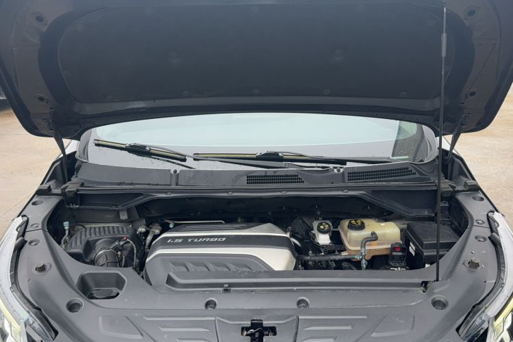 Used SAIC MAXUS G50 2022 1.5T Automatic Comfort Touring B Engine Bay
