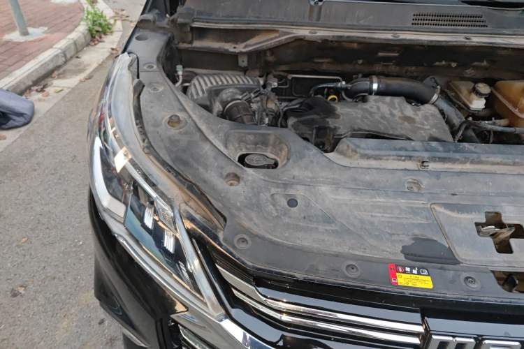 Used SAIC MAXUS G50 2022 1.5T Manual Comfort B Engine Bay Right