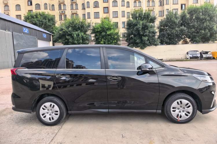 Used SAIC MAXUS G50 2022 1.5T Manual Touring A Exterior 1