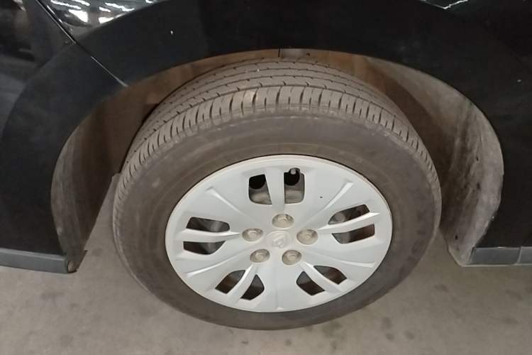 Used SAIC MAXUS G50 2022 1.5T Manual Touring A Exterior 1