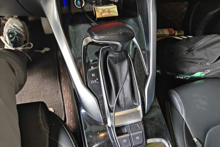 Used SAIC MAXUS G50 2022 1.5T Automatic Comfort Touring B Gear Lever