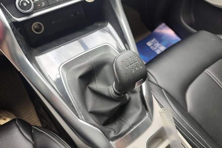 Used SAIC MAXUS G50 2022 1.5T Manual Touring A Gear Lever