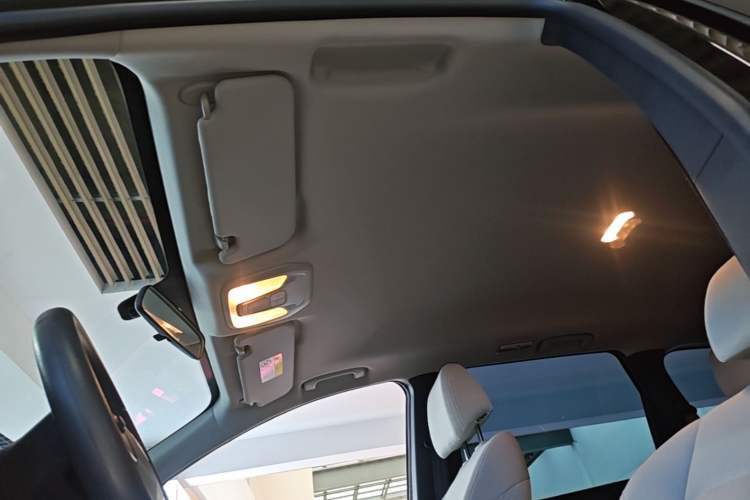 Used SAIC MAXUS G50 2022 1.5T Automatic Comfort Touring A Headliner