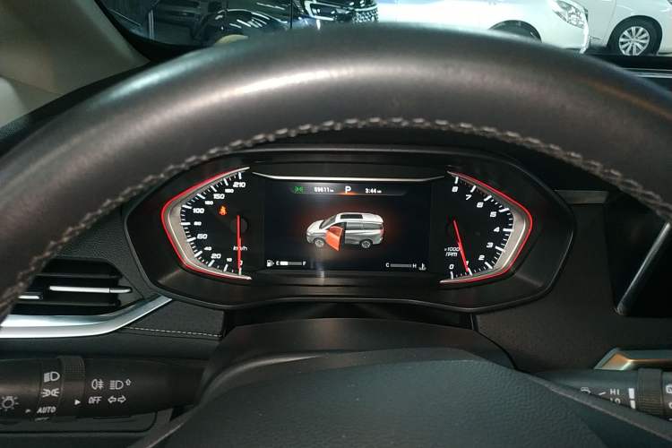 Used SAIC MAXUS G50 2022 1.5T Automatic Comfort Touring B Instrument Cluster