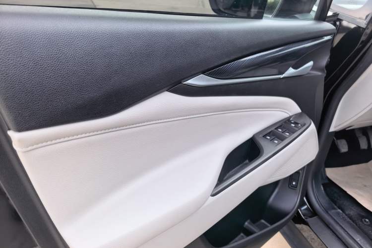Used SAIC MAXUS G50 2022 1.5T Manual Touring A Interior 1