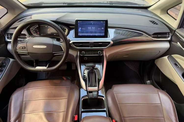 Used SAIC MAXUS G50 2022 1.5T Automatic Comfort Touring A Interior 1