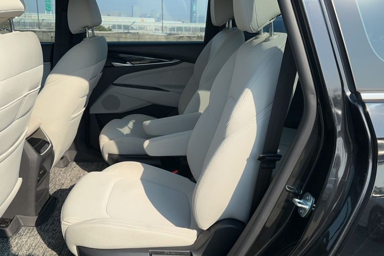 Used SAIC MAXUS G50 2022 1.5T Automatic Comfort Touring A Interior 2