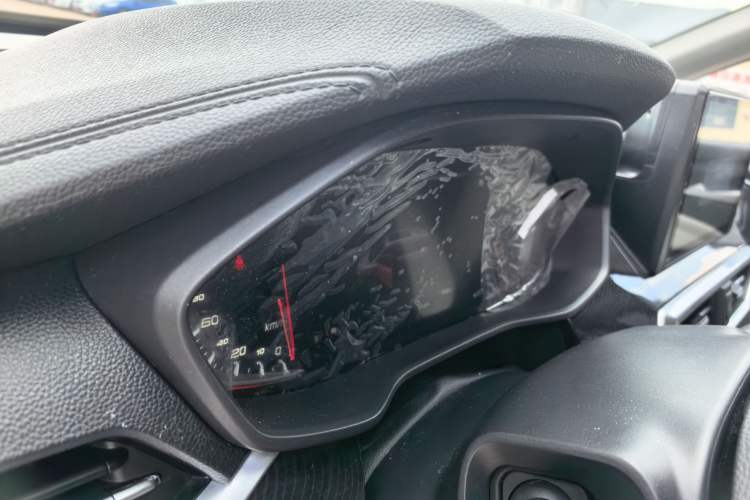 Used SAIC MAXUS G50 2022 1.5T Manual Touring A Interior 3