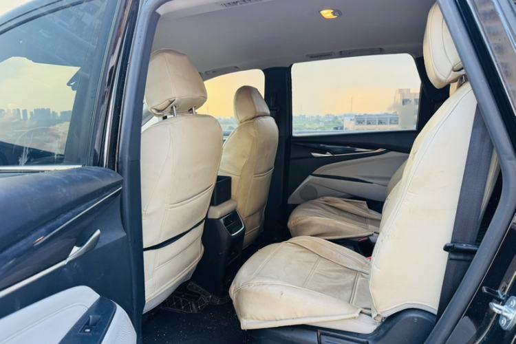 Used SAIC MAXUS G50 2022 1.5T Manual Touring A Interior 3