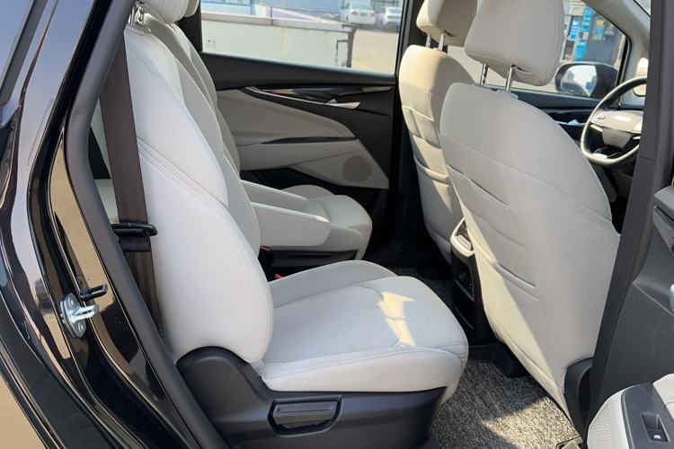 Used SAIC MAXUS G50 2022 1.5T Automatic Comfort Touring A Interior 4