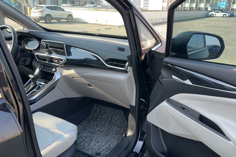 Used SAIC MAXUS G50 2022 1.5T Automatic Comfort Touring A Interior 5