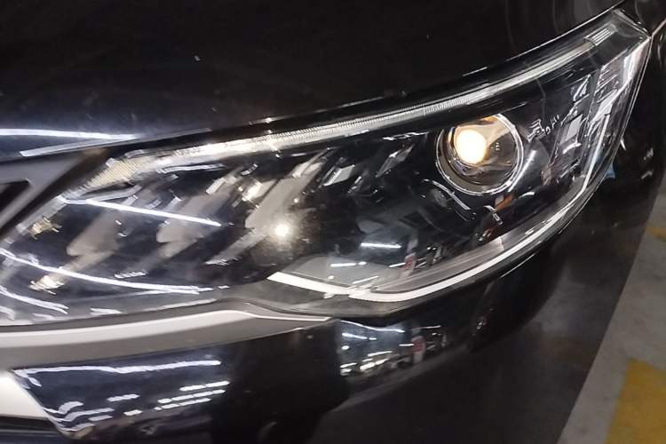 Used SAIC MAXUS G50 2022 1.5T Manual Touring A Left Front Headlight