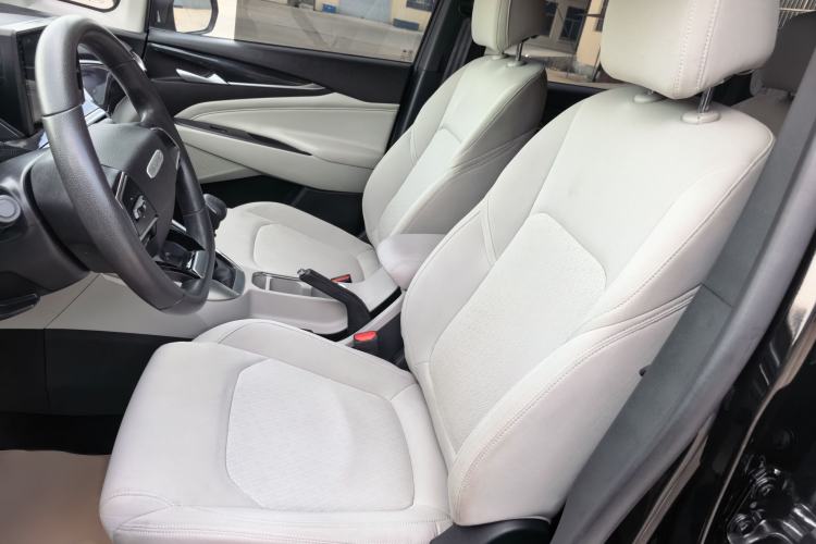 Used SAIC MAXUS G50 2022 1.5T Manual Touring A Left Front Seat