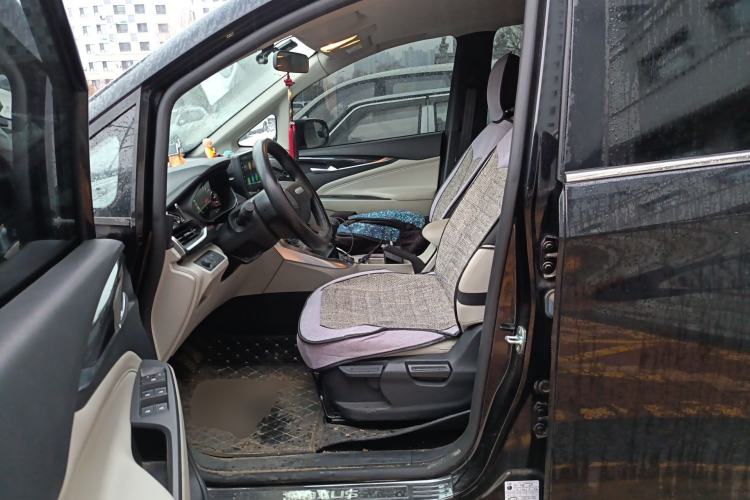 Used SAIC MAXUS G50 2022 1.5T Manual Touring A Left Front Seat