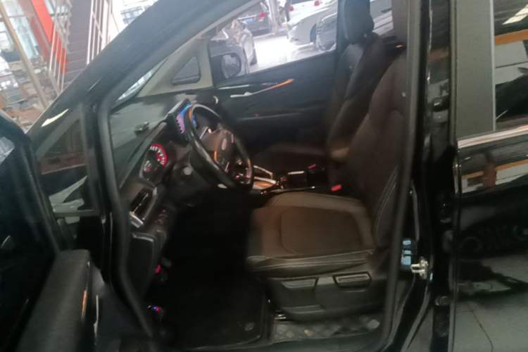 Used SAIC MAXUS G50 2022 1.5T Automatic Comfort Touring B Left Front Seat