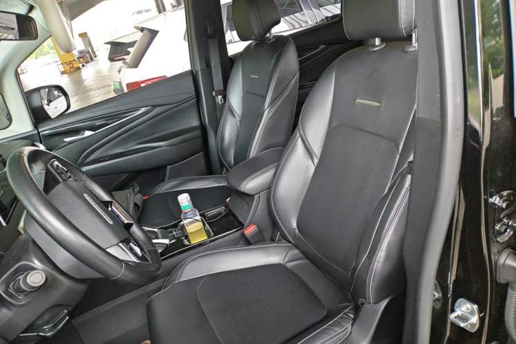 Used SAIC MAXUS G50 2022 1.5T Automatic Comfort Touring B Left Front Seat