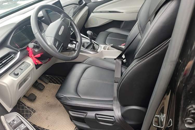 Used SAIC MAXUS G50 2022 1.5T Manual Touring A Left Front Seat