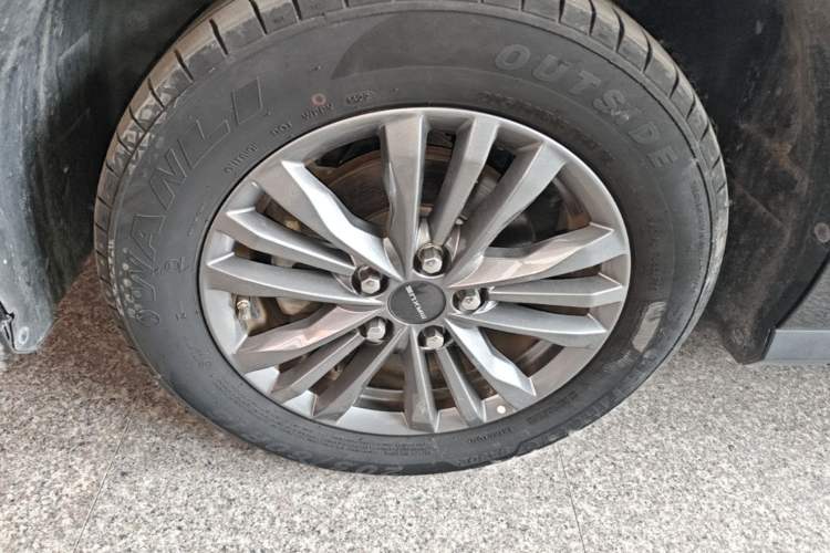 Used SAIC MAXUS G50 2022 1.5T Automatic Comfort Touring B Left Front Wheel Hub