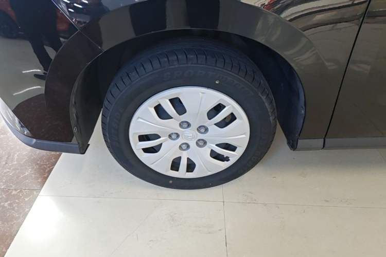 Used SAIC MAXUS G50 2022 1.5T Automatic Comfort Touring A Left Front Wheel Hub