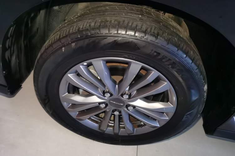 Used SAIC MAXUS G50 2022 1.5T Automatic Comfort Touring B Left Front Wheel Hub