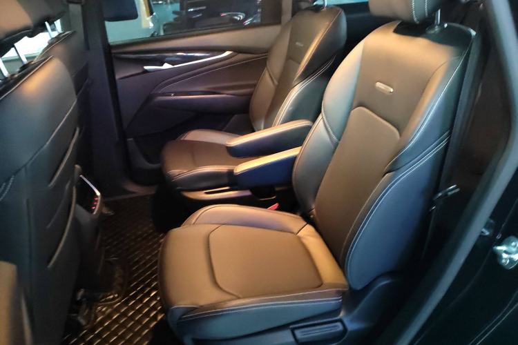 Used SAIC MAXUS G50 2022 1.5T Automatic Comfort Touring B Left Rear Seat