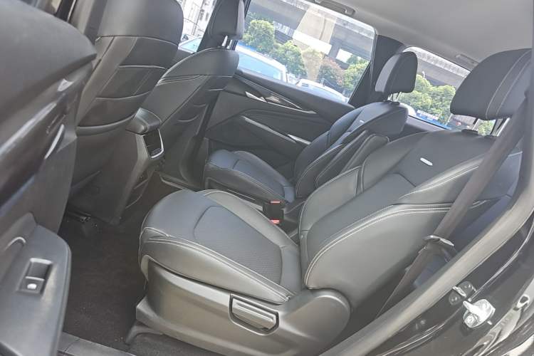 Used SAIC MAXUS G50 2022 1.5T Automatic Comfort Touring B Left Rear Seat