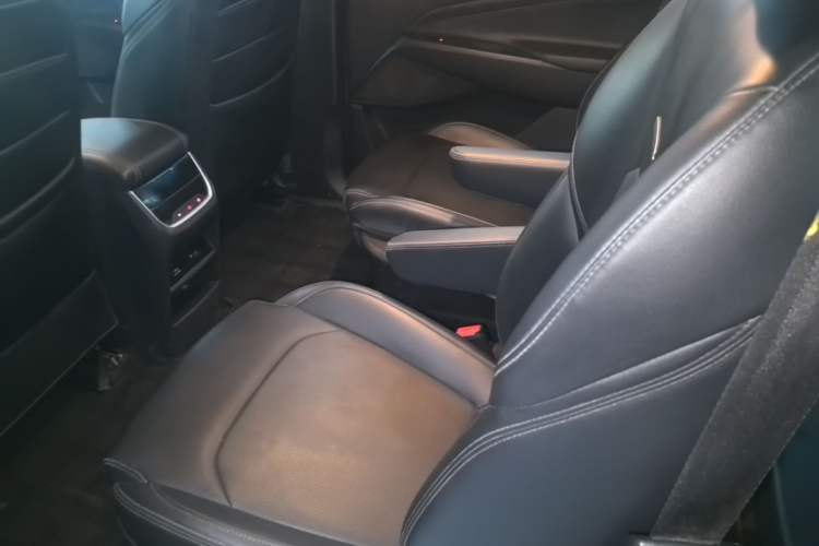 Used SAIC MAXUS G50 2022 1.5T Automatic Comfort Touring B Left Rear Seat