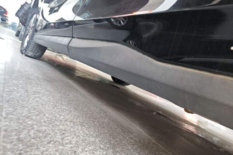 Used SAIC MAXUS G50 2022 1.5T Automatic Comfort Touring B Left Side Sill