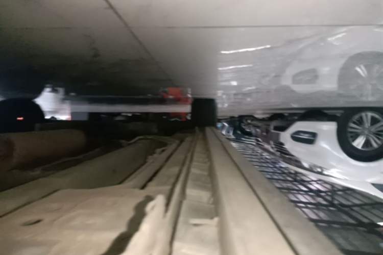 Used SAIC MAXUS G50 2022 1.5T Automatic Comfort Touring B Left Side Sill