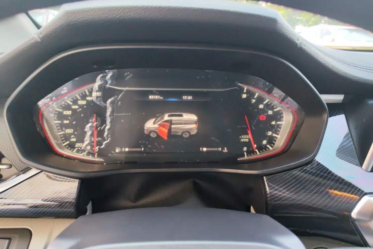 Used SAIC MAXUS G50 2022 1.5T Manual Touring A Odometer Close Up