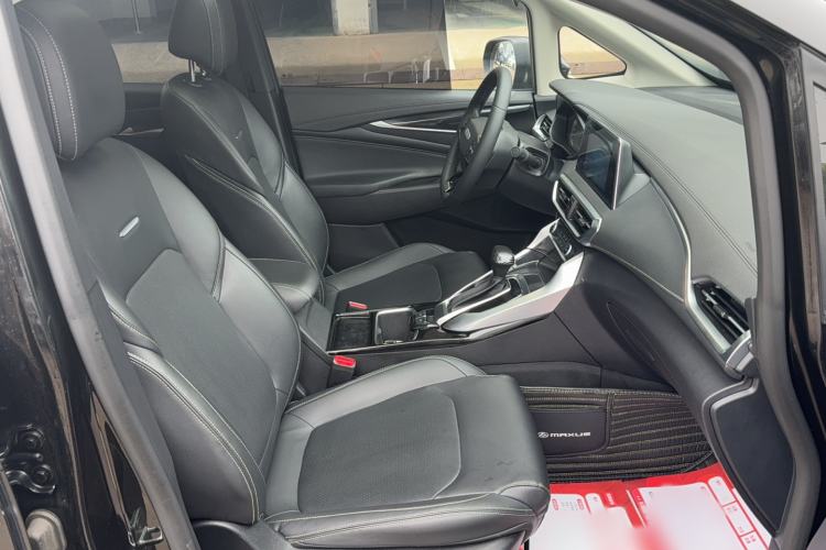 Used SAIC MAXUS G50 2022 1.5T Automatic Comfort Touring B Right Front Seat
