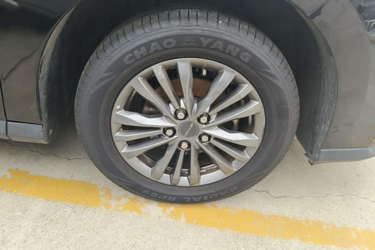 Used SAIC MAXUS G50 2022 1.5T Manual Comfort B Right Front Wheel Hub
