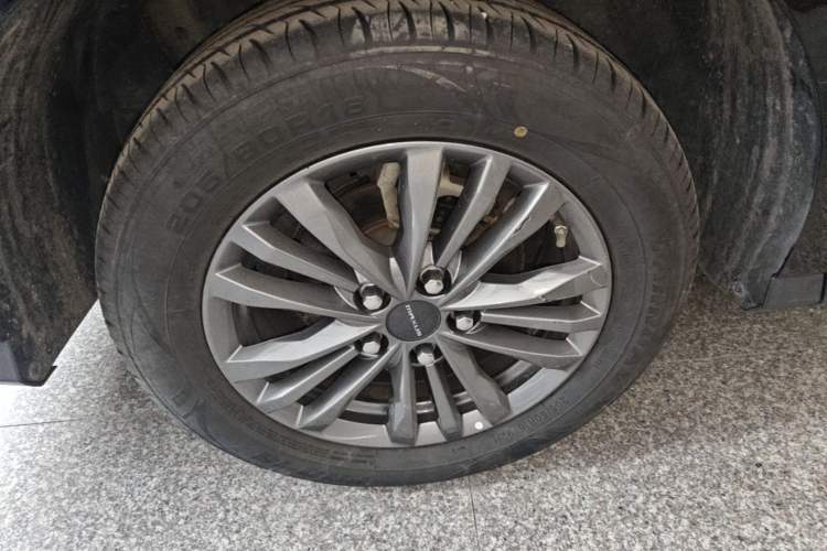 Used SAIC MAXUS G50 2022 1.5T Automatic Comfort Touring B Right Rear Wheel Hub