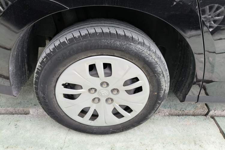 Used SAIC MAXUS G50 2022 1.5T Automatic Comfort Touring A Right Rear Wheel Hub