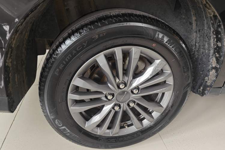 Used SAIC MAXUS G50 2022 1.5T Automatic Comfort Touring B Right Rear Wheel Hub