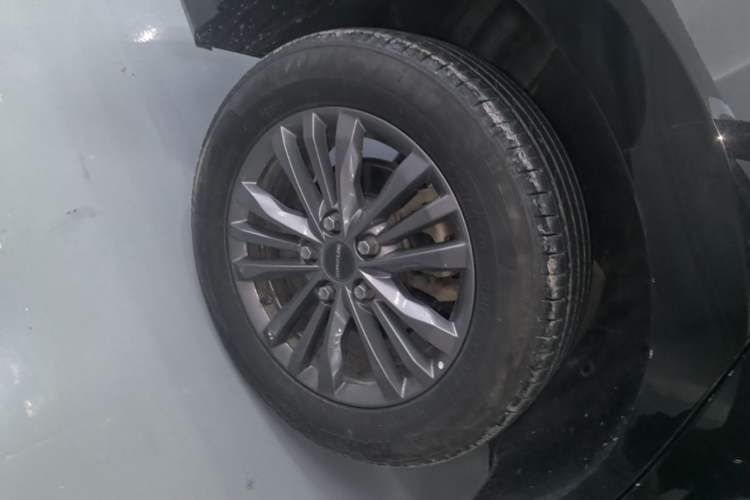 Used SAIC MAXUS G50 2022 1.5T Automatic Comfort Touring B Right Rear Wheel Hub