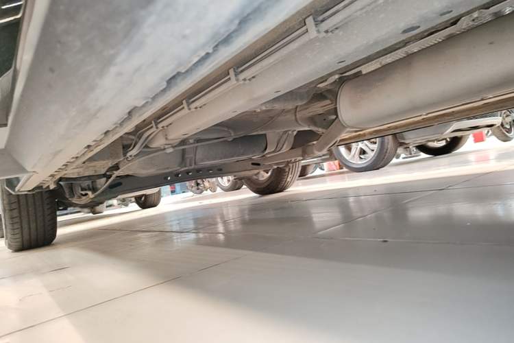 Used SAIC MAXUS G50 2022 1.5T Manual Comfort B Right Side Sill